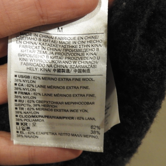 Banana Republic Merino wool sweater - Picture 2 of 6